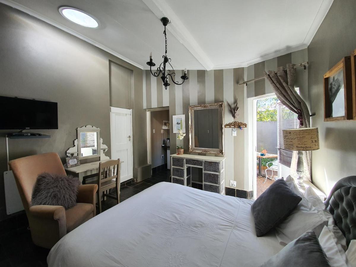 Waterhouse Guest Lodge In Muckleneuk Pretoria-Noord Εξωτερικό φωτογραφία