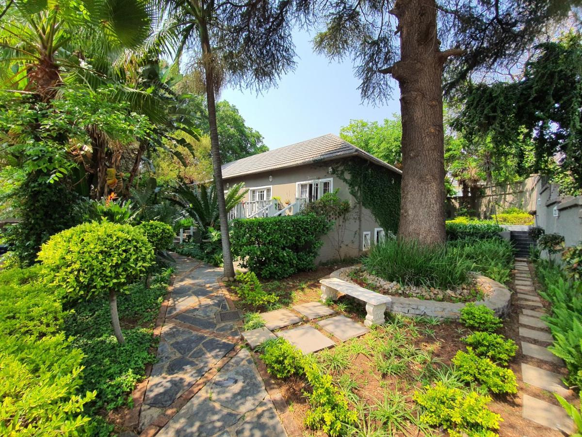 Waterhouse Guest Lodge In Muckleneuk Pretoria-Noord Εξωτερικό φωτογραφία