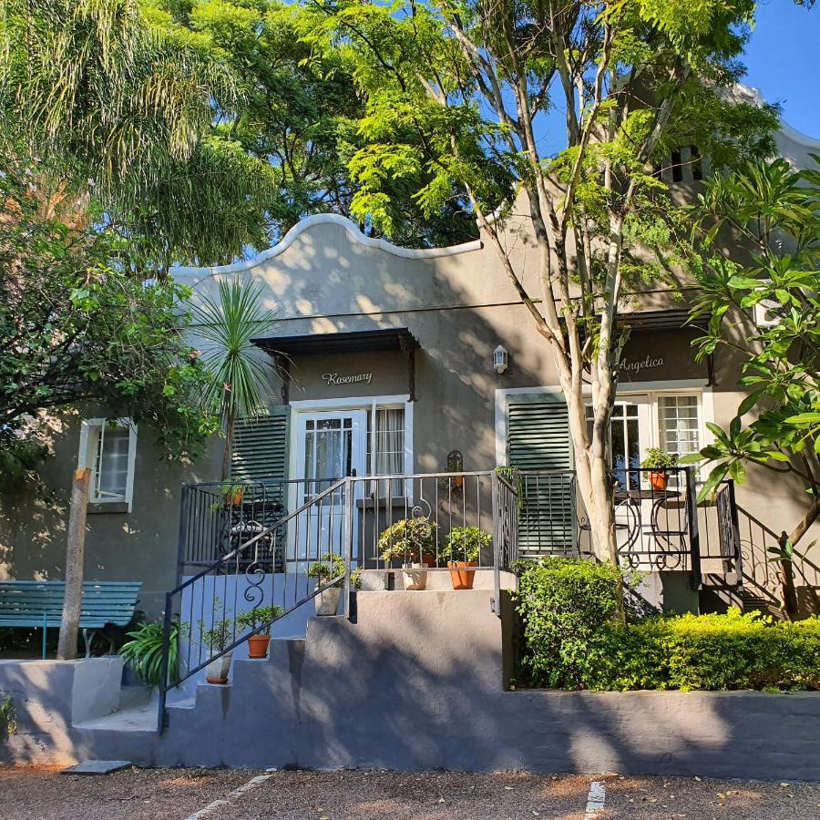 Waterhouse Guest Lodge In Muckleneuk Pretoria-Noord Εξωτερικό φωτογραφία
