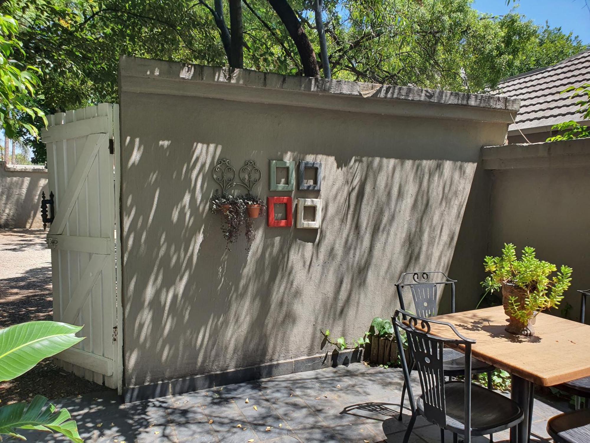 Waterhouse Guest Lodge In Muckleneuk Pretoria-Noord Δωμάτιο φωτογραφία