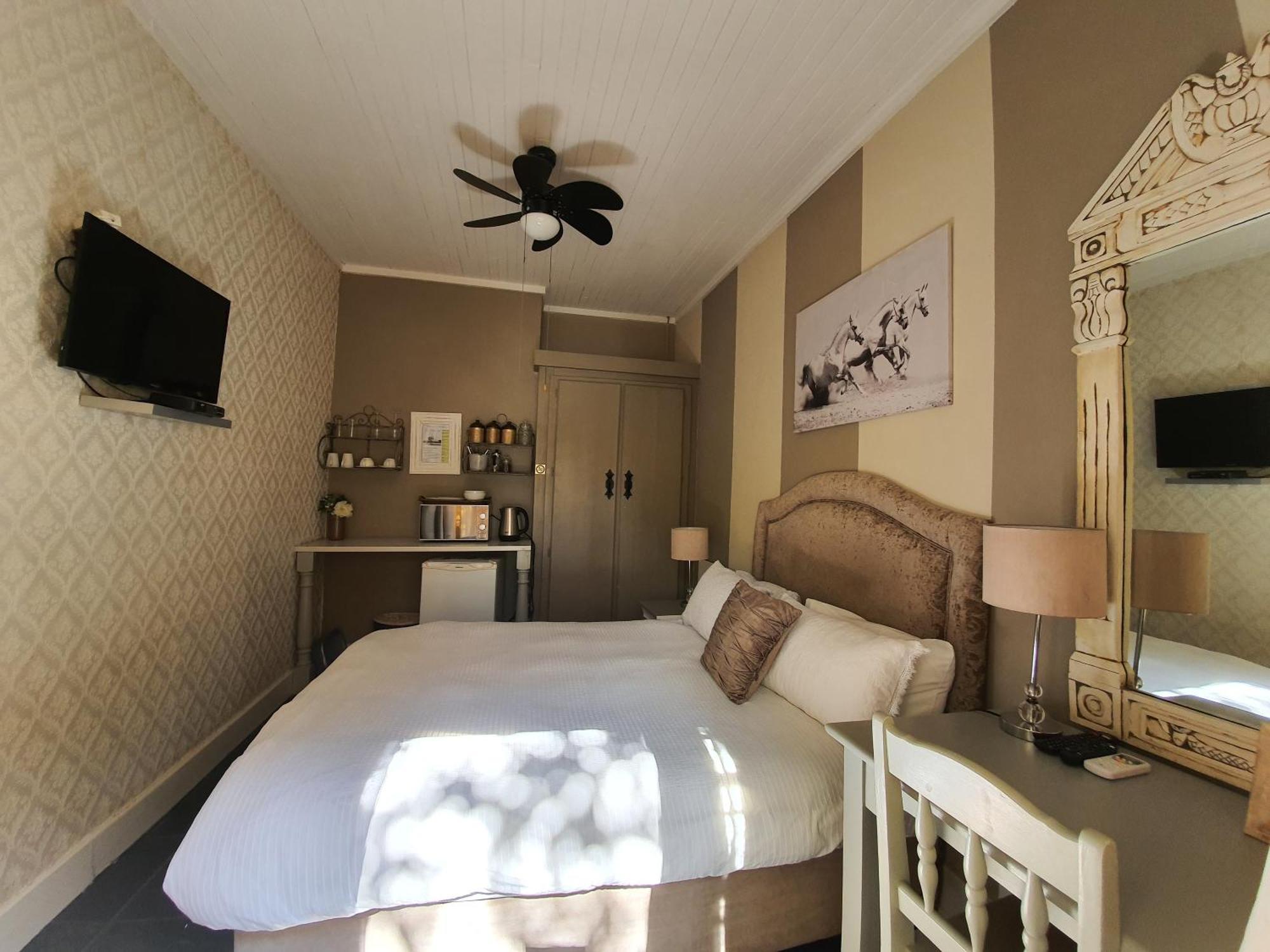 Waterhouse Guest Lodge In Muckleneuk Pretoria-Noord Δωμάτιο φωτογραφία