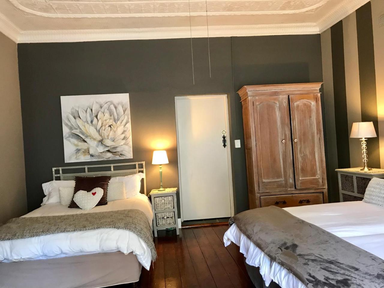 Waterhouse Guest Lodge In Muckleneuk Pretoria-Noord Εξωτερικό φωτογραφία