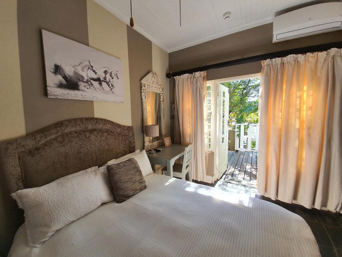 Waterhouse Guest Lodge In Muckleneuk Pretoria-Noord Εξωτερικό φωτογραφία